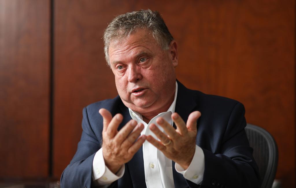 “Posso garantir à população brasileira que não há nenhum risco no consumo de aves produzidas por qualquer uma das empresas citadas ou não”, disse Blairo Maggi. | SERGIO LIMA/AFP