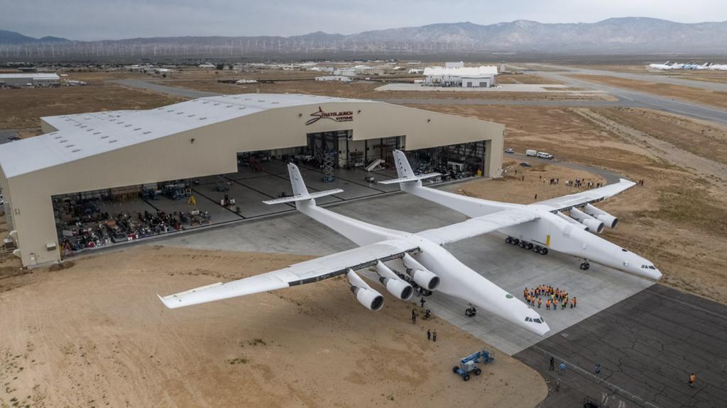Stratolaunch é planejado para transportar até três foguetes | Stratolaunch/Divulgação