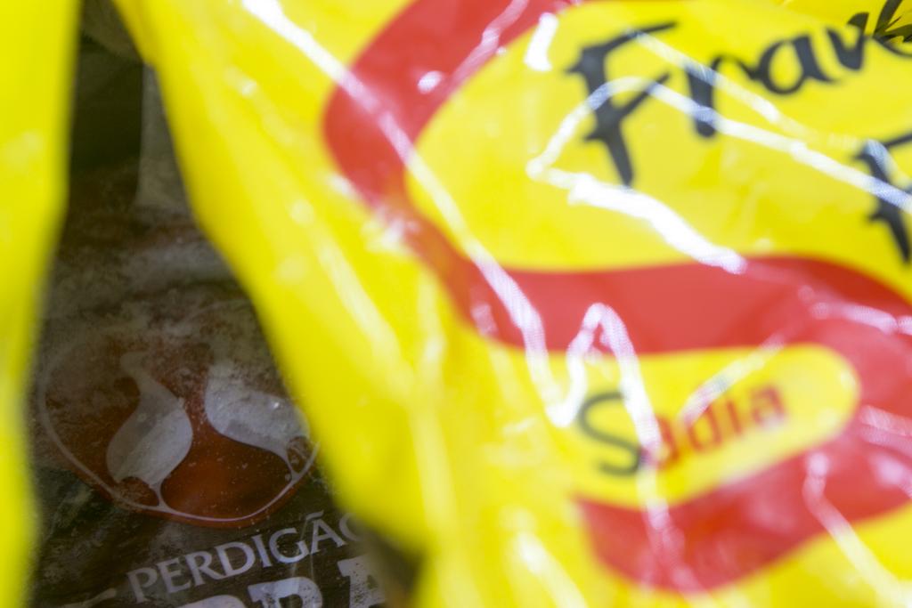 Dona de marcas como Sadia e Perdigão, a BRF foi alvo da nova fase da Operação Carne Fraca. | Marcelo Andrade/Gazeta do Povo