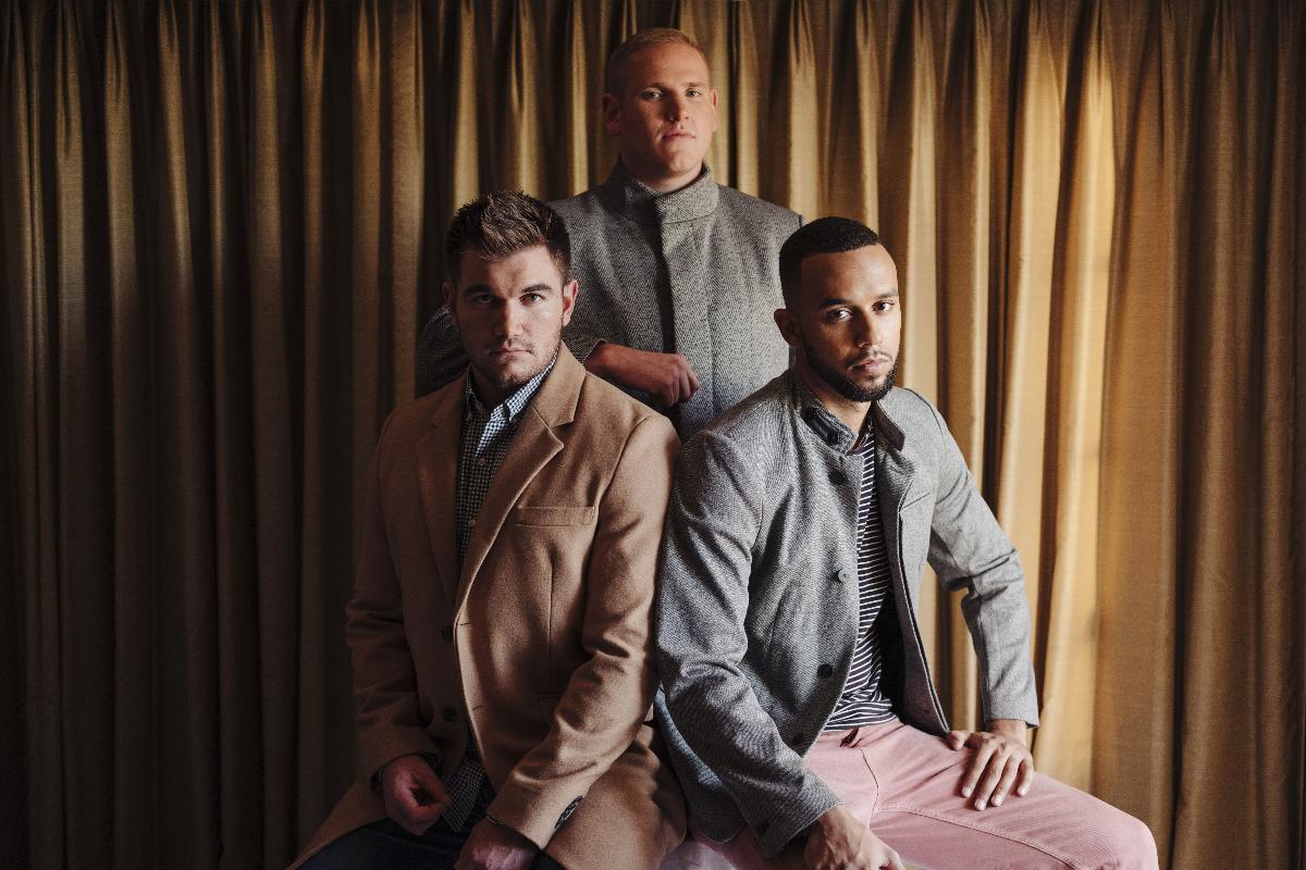 Da esquerda para à direita: Alek Skarlatos, Spencer Stone e Anthony Sadler em Beverly Hills, Califórnia | GRAHAM WALZER/NYT