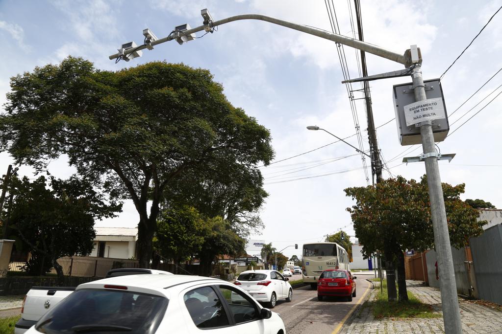 Equipamentos mandam informações sobre o tráfego para a Setran. | Aniele Nascimento/Gazeta do Povo