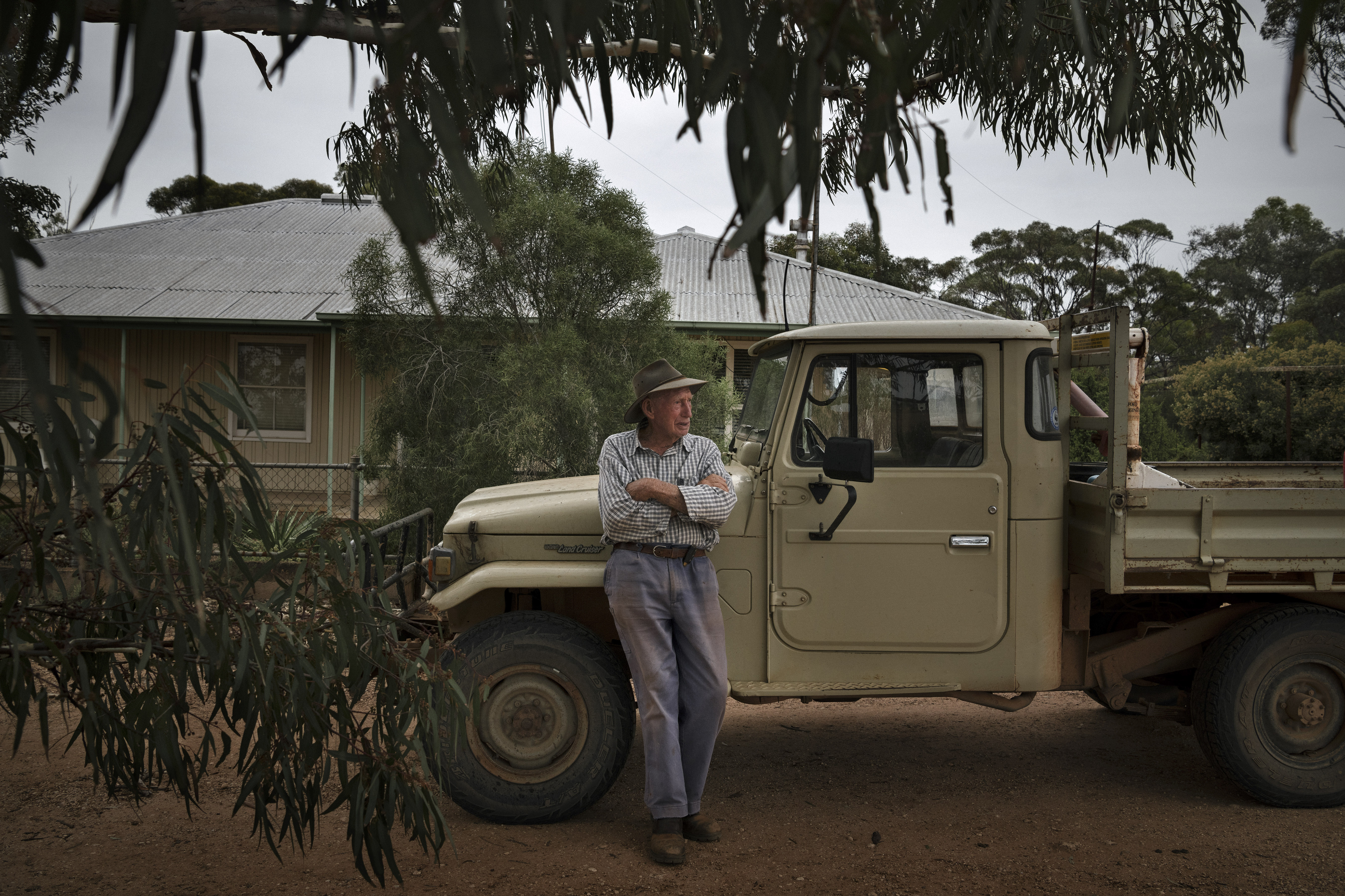 “Se não fosse pelo dinheiro que o governo está oferecendo, não estaríamos onde estamos”, disse Austin Eatts. | MATTHEW ABBOTT/NYT