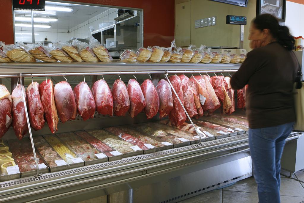 Em 2018, o consumo doméstico mostra aos poucos sinais de melhoras, o que deve estimular a produção. | Antônio More / Agência de Notícias Gazeta do Povo