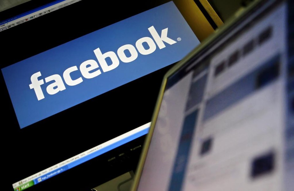 Facebook suspendeu, no sábado, conta de empresa de dados que trabalhou na campanha de Trump | Leon Neal/ AFP