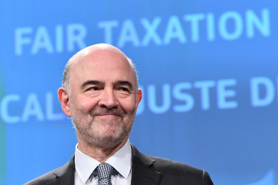 Pierre Moscovici, responsável por assuntos econômicos e financeiros, tributação e alfândega, na União Europeia, discursa em uma conferência em Bruxelas | EMMANUEL DUNAND/AFP