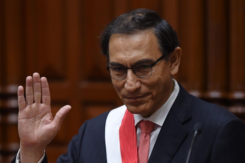 Vizcarra é engenheiro, tem 55 anos e é filho de uma professora primária e de um ex-militante | CRIS BOURONCLE/AFP