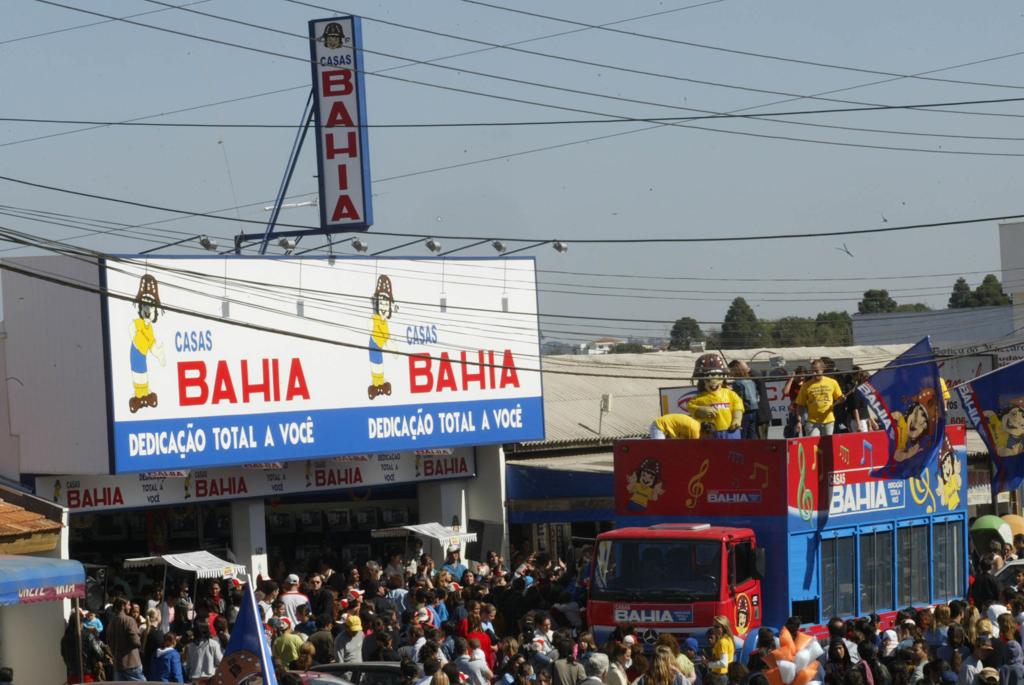 Nas lojas físicas, consumidores vão comprar utilizando tablets, smartphones ou computadores | Aniele Nascimento/Arquivo Gazeta do Povo
