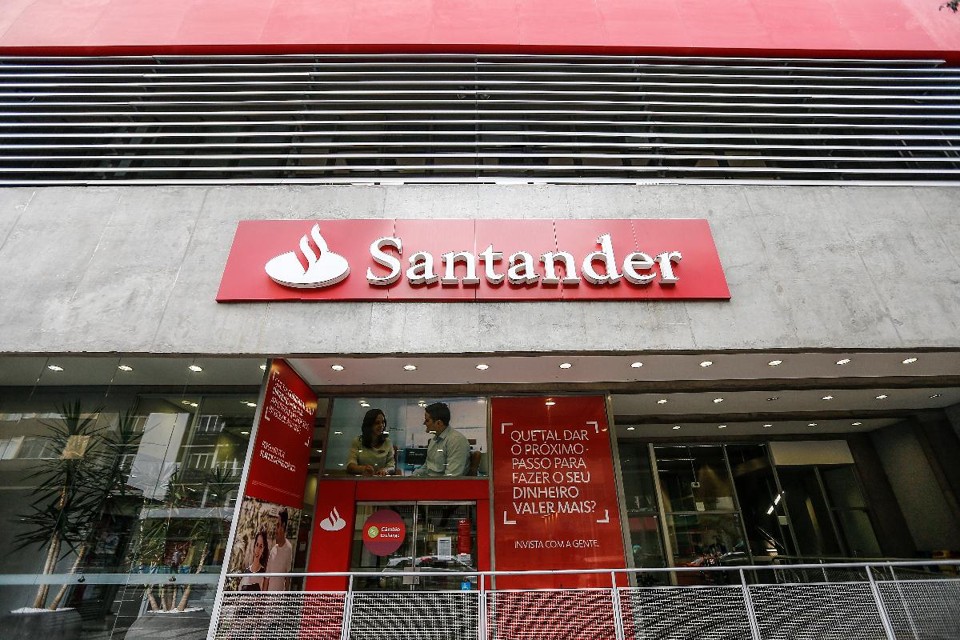 O banco Santander é uma das empresas estreantes do ranking 2018 do LinkedIn no Brasil. | Jonathan CamposGazeta do Povo