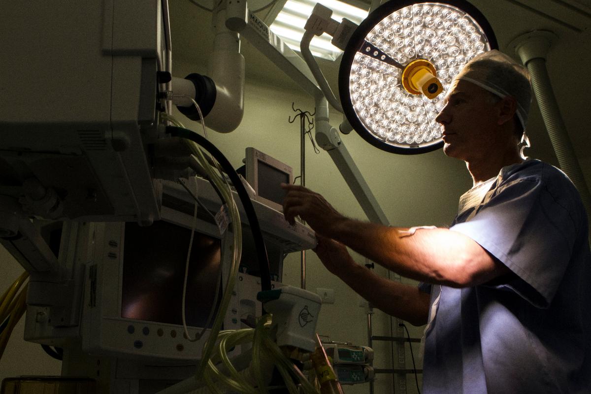 Instituições obtêm autorização para abrir vagas mas, diante da ausência de financiamento das bolsas, acabam desistindo ou ofertando menos postos do que sua real capacidade. | Daniel CaronGazeta do Povo