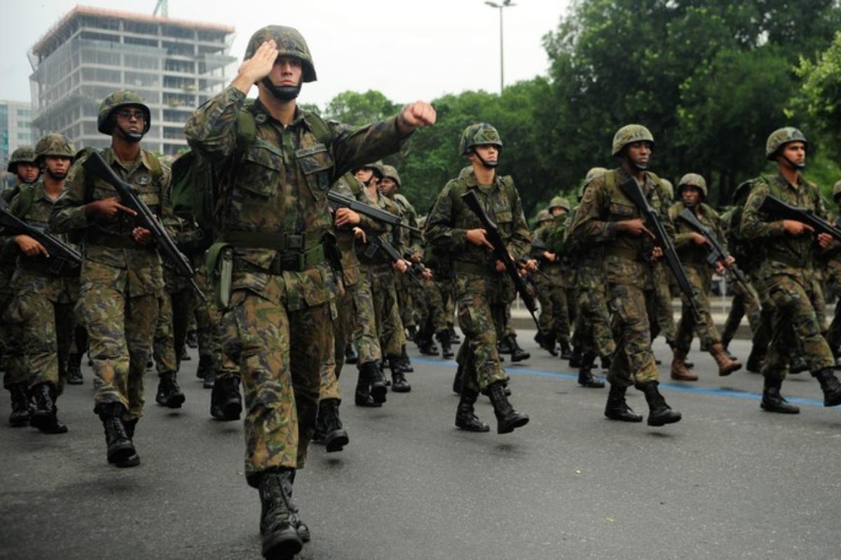 No DF, a Câmara Legislativa aprovou uma nova lei que inclui a “Educação Moral e Cívica” como conteúdo obrigatório nas escolas públicas e privadas da capital federal. | Fernando Frazão/Agência BrasilFernando Frazão/Agência Brasil