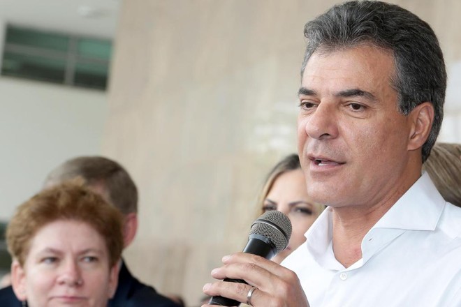 Declaração dada pelo governador Beto Richa não abrange a totalidade dos contratos | Jaelson Lucas/ ANPr