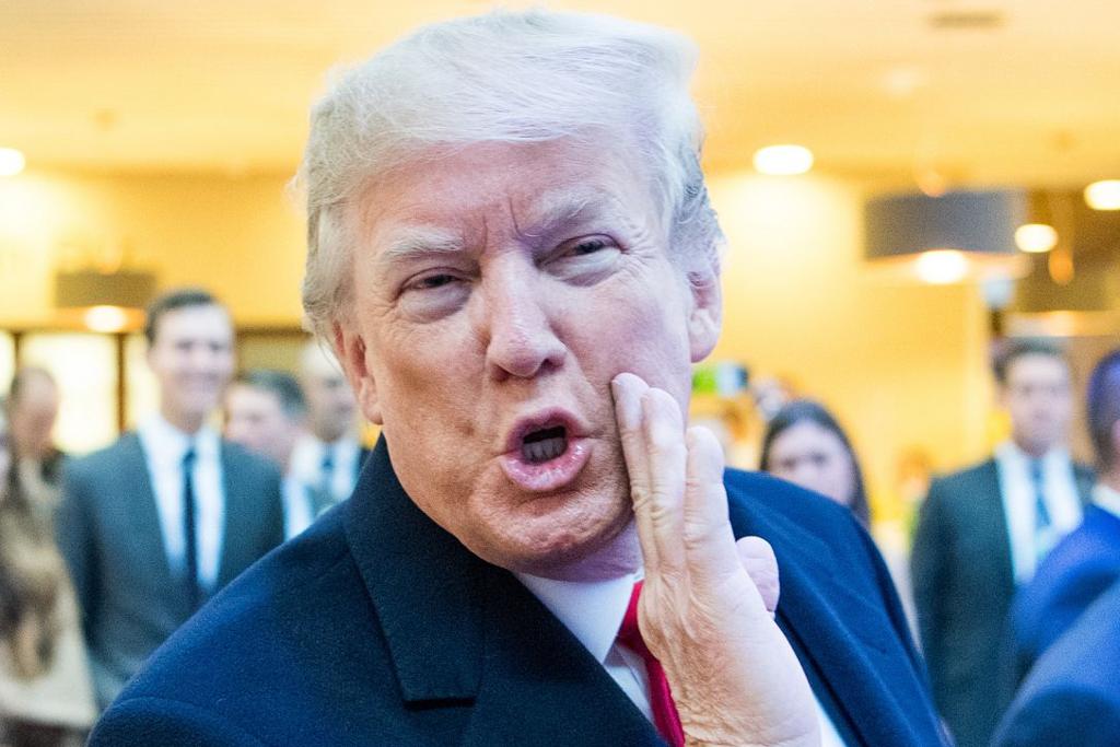 Decisão de Trump sobre aumento de tarifas sobre importações tem apoio de democratas , mas enfrenta resistência de republicanos. | Boris Baldinger/Fórum Econômico Mundial