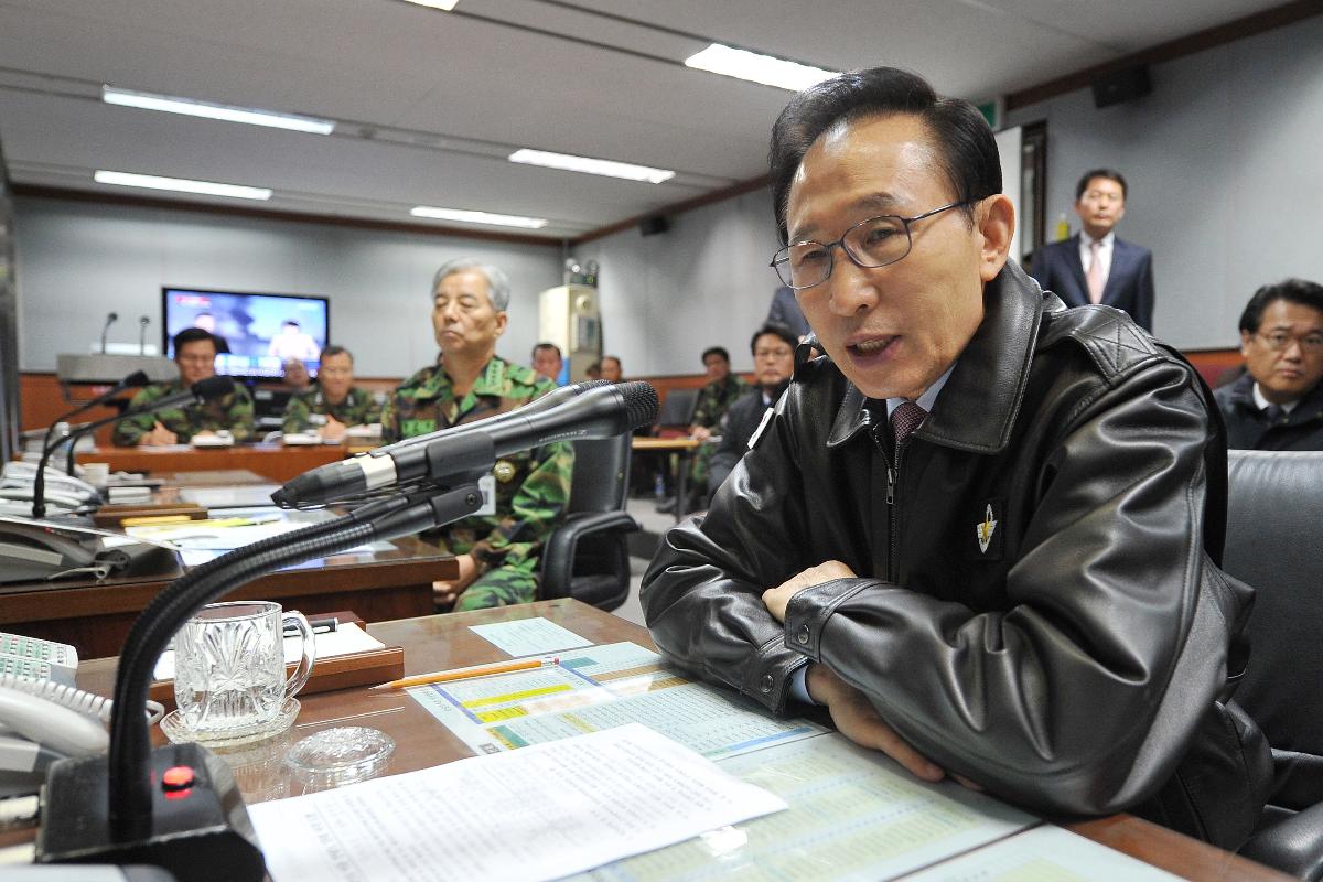 As acusações contra Lee envolvem o recebimento de US$ 10 milhões em propinas de várias empresas durante seu governo | jyj/rc/DONG-A ILBO