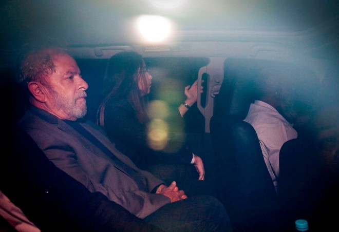 Lula no dia em que se entregou à PF. | Suamy Beydou/Estadão Conteúdo