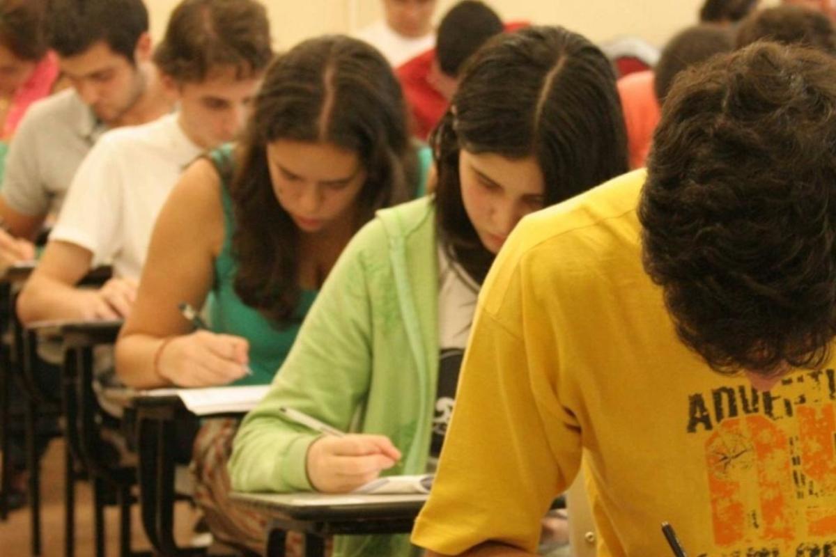 MEC entregou a última versão da Base Nacional Comum Curricular (BNCC) para o ensino médio ao Conselho Nacional de Educação no início de abril. | 