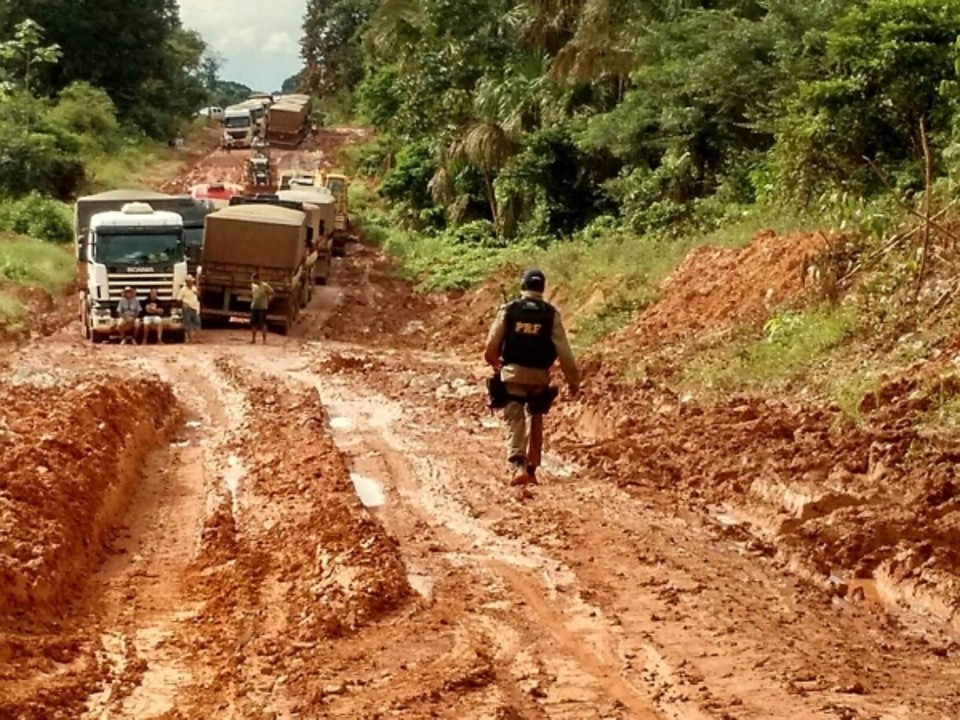 Período de chuvas coincide com o de escoamento da safra | Divulgação/