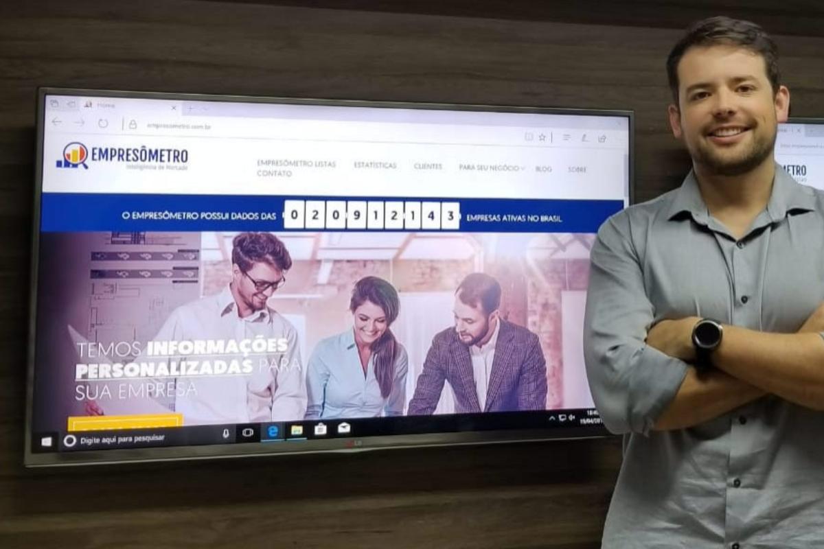 Otávio Amaral, diretor da Empresômetro, startup de Curitiba que está descomplicando a pesquisa de mercado. | Paula Karpenko