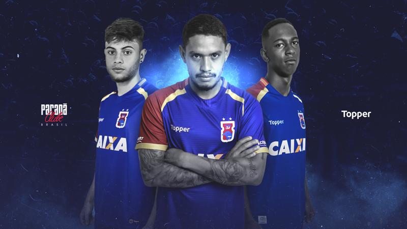 Leandro Vilela, Carlos Eduardo e Jhony Lucas com a nova camisa paranista. | Divulgação/Paraná Clube/