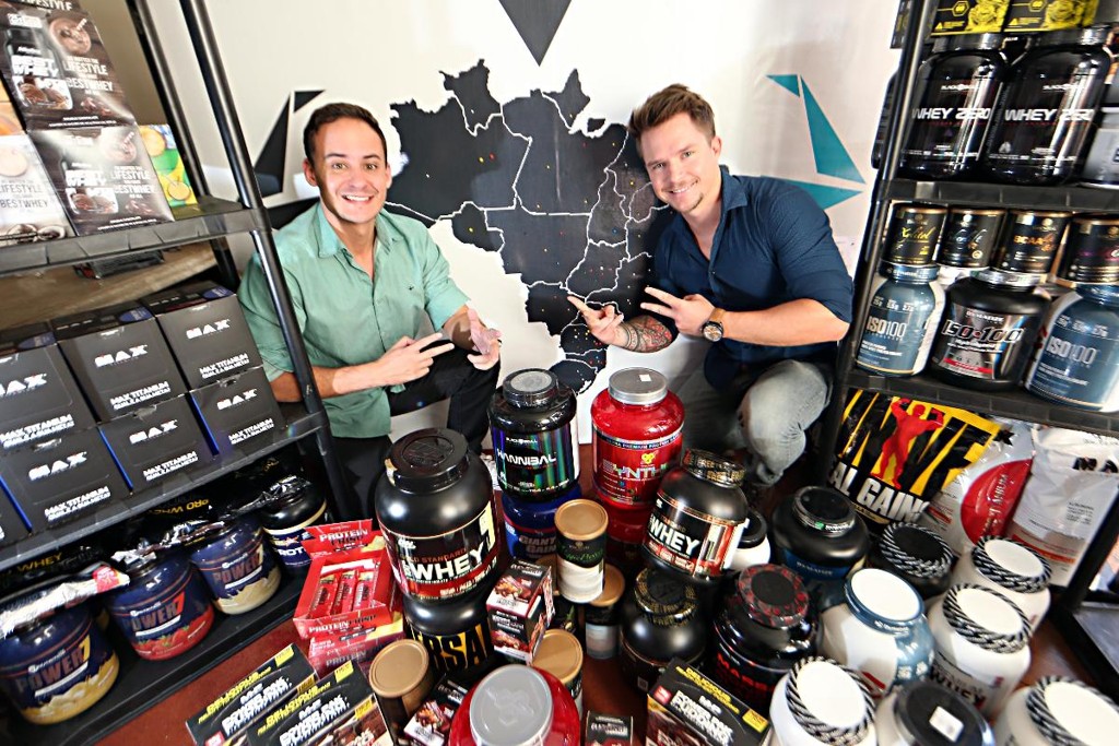 Os sócios da Brasil Nutri Shop, rede de franquias de suplementos alimentares, Nylmar Diego Zacharias e Luiz Gustavo Guimarães. Planos de expansão pelo país são ousados.