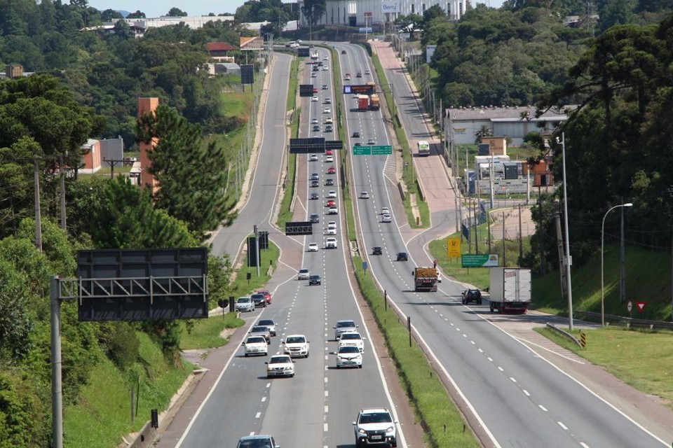 BR-376, que leva às praias do Paraná | Atila Alberti/Tribuna do Parana