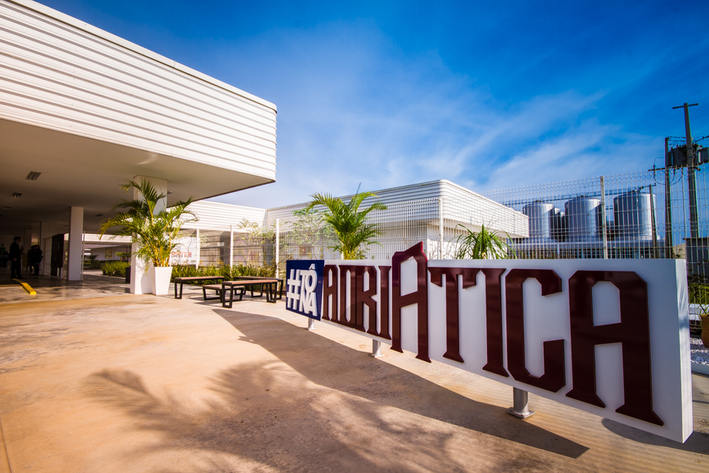 O início do estágio está previsto para agosto deste ano. Na foto, uma das cervejarias da Ambev, em Ponta Grossa. | Eduardo Alexandre/