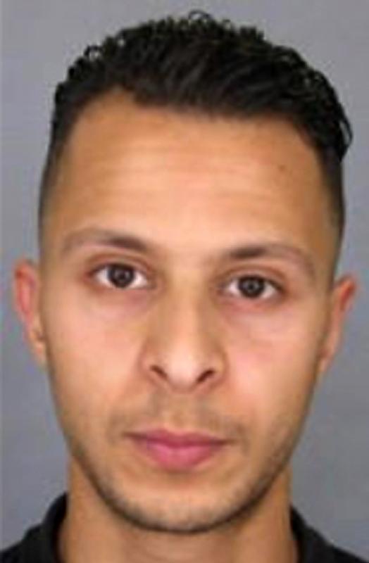 Imagem divulgada pelo serviço de informações da Polícia francesa (SICOP) mostra Salah Abdeslam, suspeito de estar envolvido nos ataques que ocorreram em Paris em 13 de novembro de 2015 | Divulgação/AFP