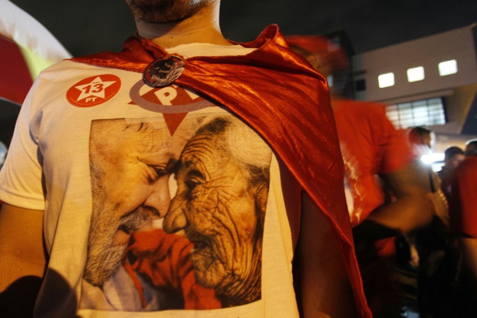 Liminar da Justiça impede acampamentos em frente à Polícia Federal de Curitiba | Daniel Caron/Gazeta do Povo