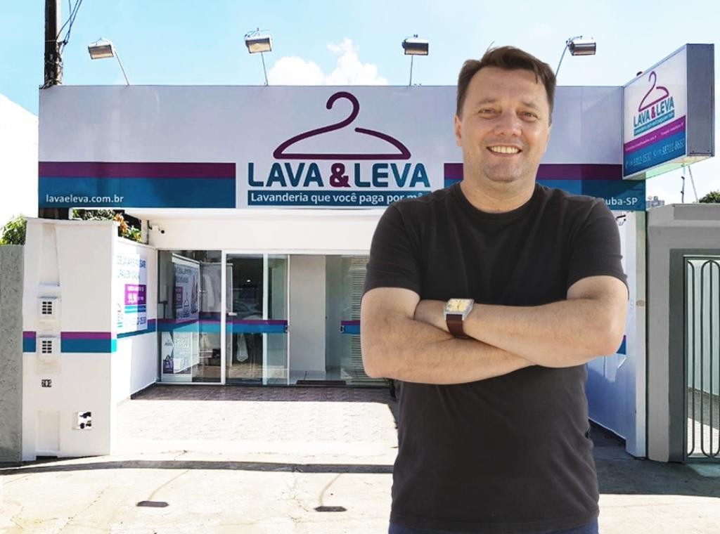 Fernando Martins já tinha uma rede de cursinhos profissionalizantes quando foi para os EUA fazer MBA e descobriu o modelo de lavanderia por assinatura. Resolveu trazer ideia para o Brasil e deu certo.