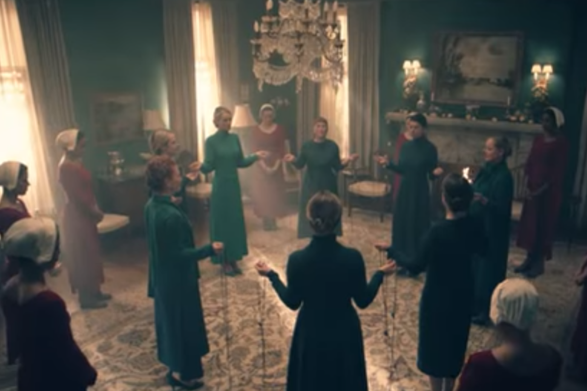 "Não haveria outra explicação para que bebês parassem de nascer. O medo de desagradar Deus é a base para toda a coisa", relata o Miller | Reprodução