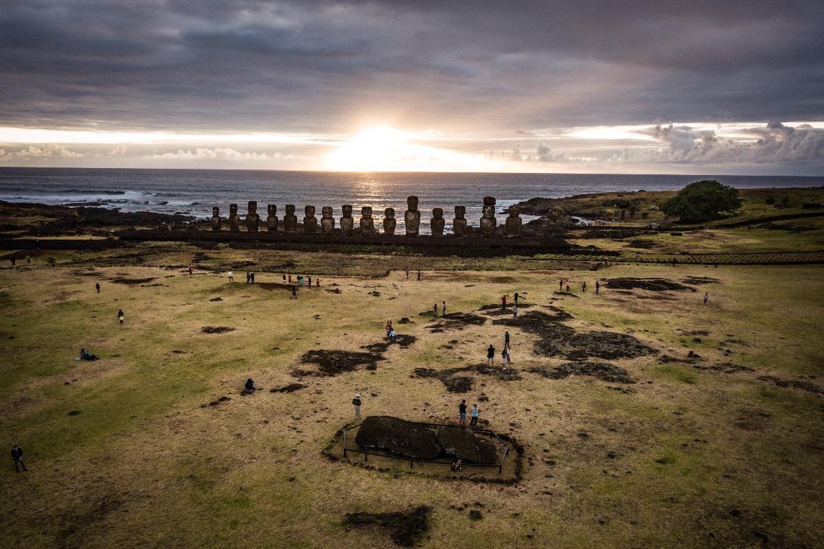 Descoberta pelos polinésios há mil anos, a Ilha de Páscoa é um dos locais habitados mais remotos da Terra | JOSH HANER/NYT