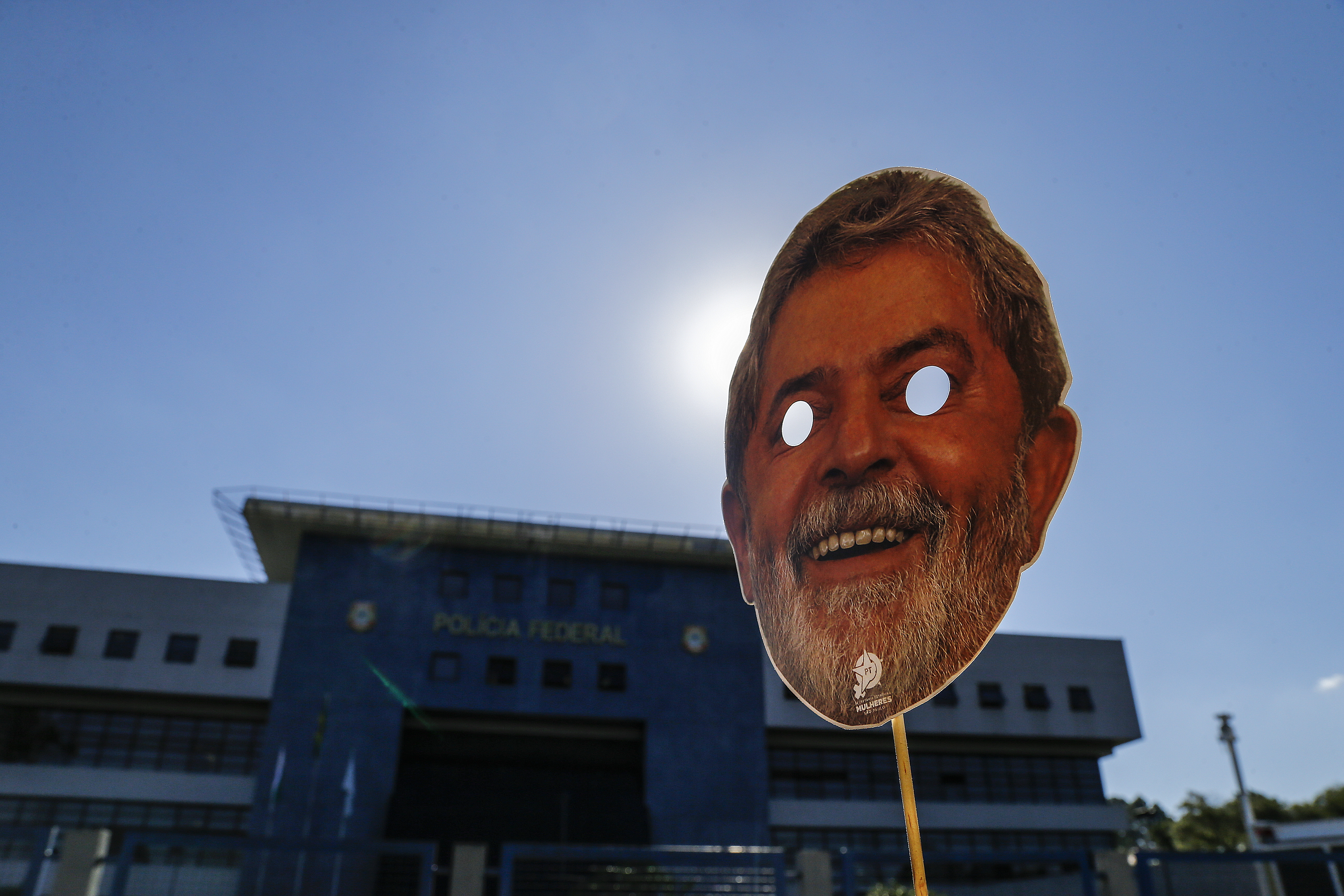 Por causa da aglomeração de manifestantes no Santa Cândida, PF monitora a área com drone diariamente. | Jonathan Campos/Gazeta do Povo