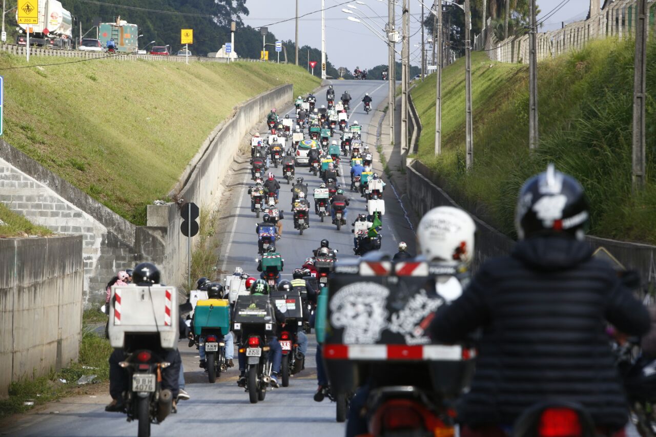 Motoboys se uniram aos caminhoneiros para protestar contra o preço dos combustiveis. | Aniele Nascimento/Gazeta do Povo