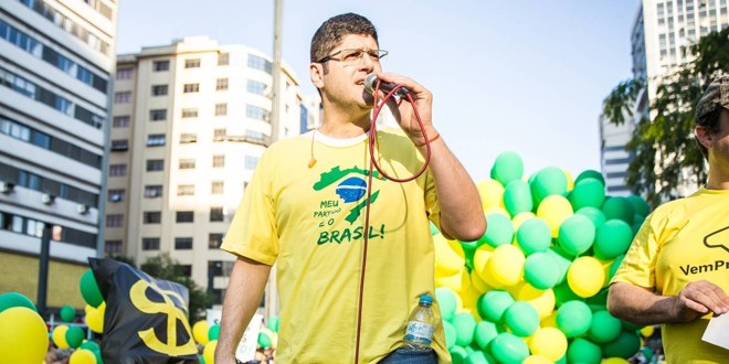 | Facebook/Reprodução