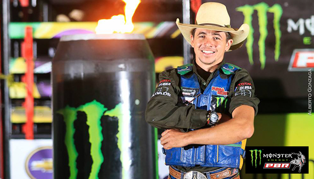 Giliard Antônio, de 24 anos, faleceu após ser pisoteado por um touro na Expoingá