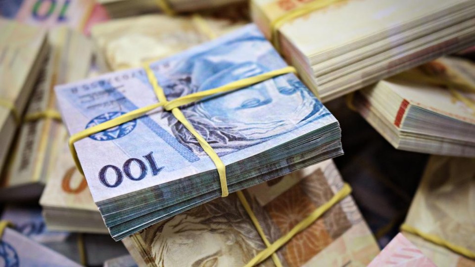 Quem vencer as eleições vai governar de mãos amarradas O Tesouro calcula que quase 94% das despesas primárias da União são obrigatórias. Sobra pouco para o governo gastar conforme suas prioridades. | Bigstock/Divulgação