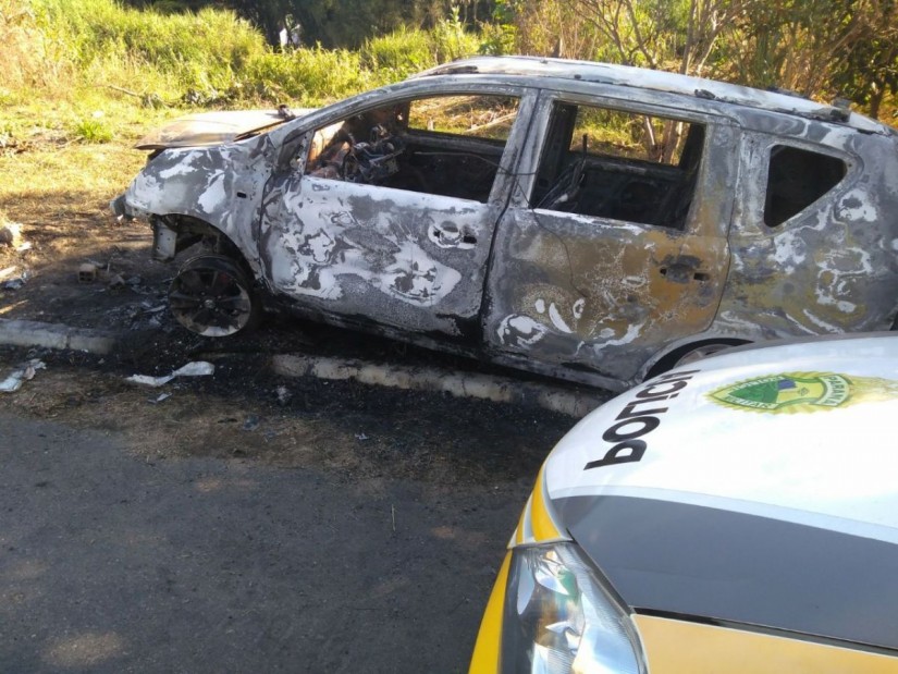 Veículo de Valmir Nichel foi encontrado na tarde deste domingo no bairro Alto Boqueirão. | Gerson Klaina/Tribuna