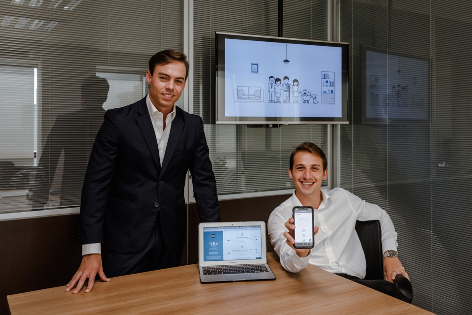 Startup de seguro de vida promete emitir apólice em cinco minutos Bernardo Pizzatto Teixeira e Fabiano Rocha Loures são os fundadores da Onli. | Luiza Bogu/