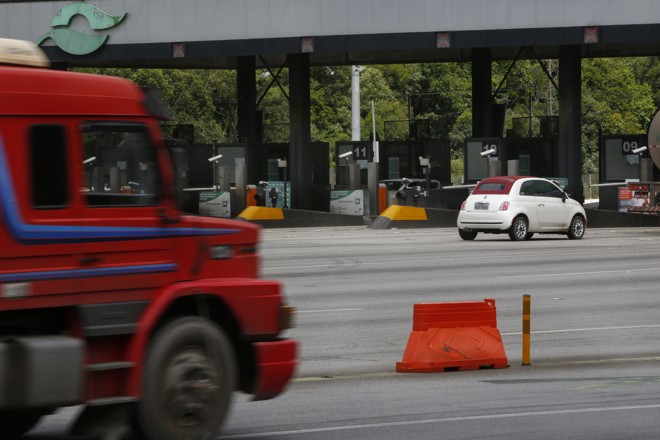 Discussão sobre a cobrança de pedágio por eixo suspenso é antiga no Paraná. | Aniele Nascimento/Gazeta do Povo