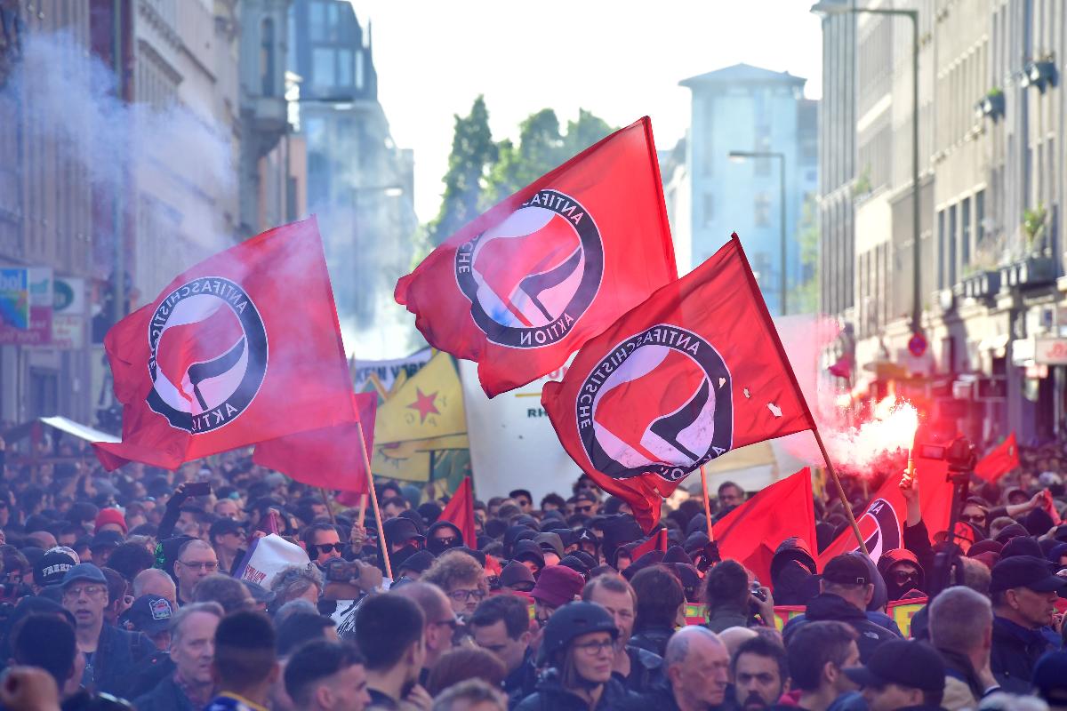 Manifestantes protestam no Dia do Trabalho em Berlim | JOHN MACDOUGALL/AFP