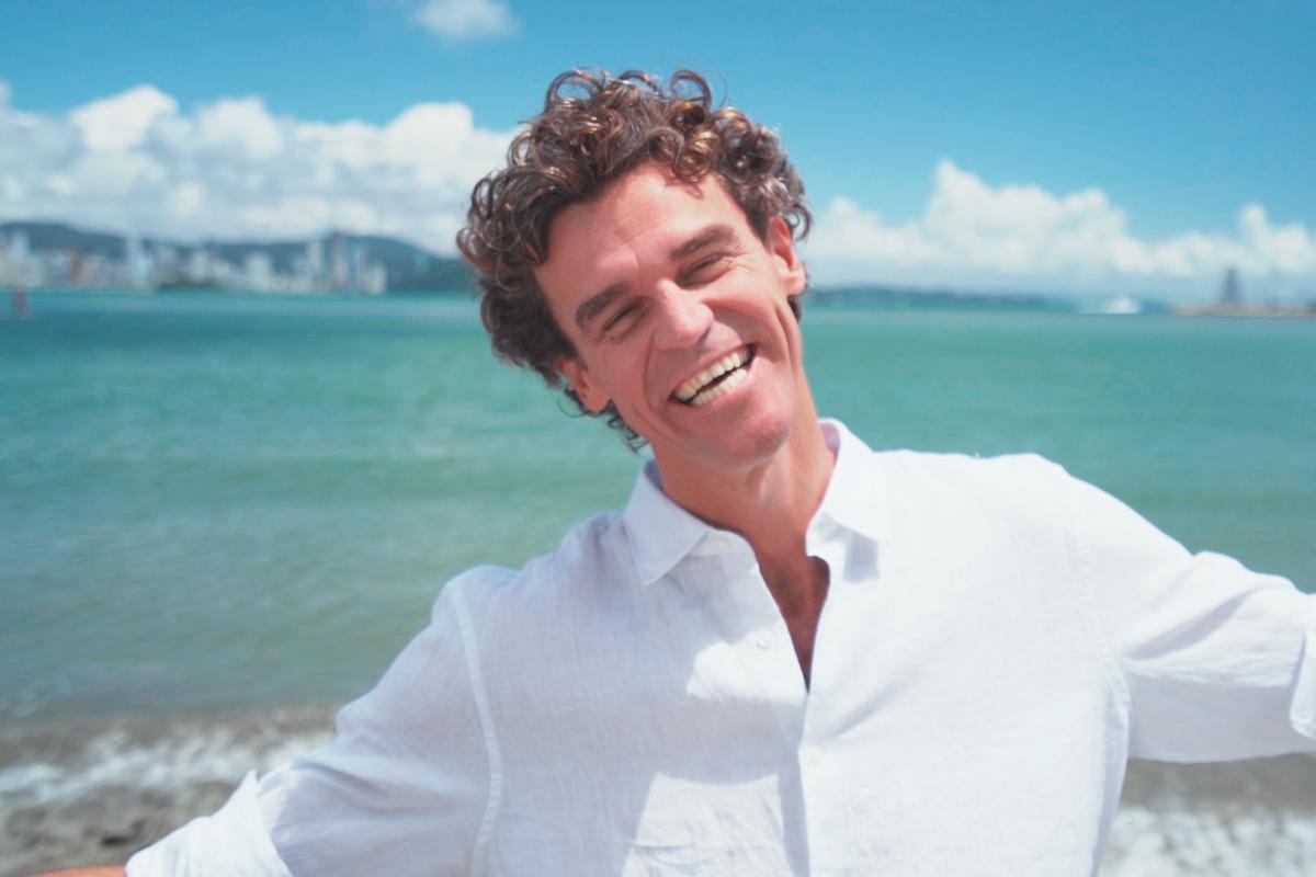 Tenista frequenta Balneário Camboriú desde a infância e acompanhou as transformações da cidade | Divulgação