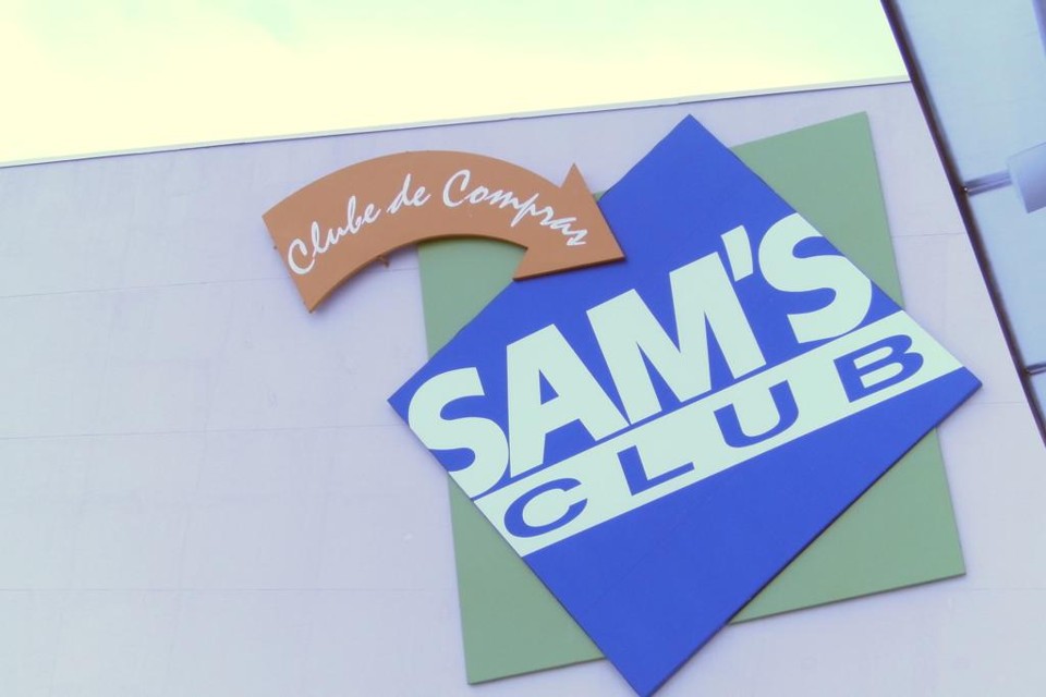 Fachada de um Sam’s Club. | Fm P@s/Flickr