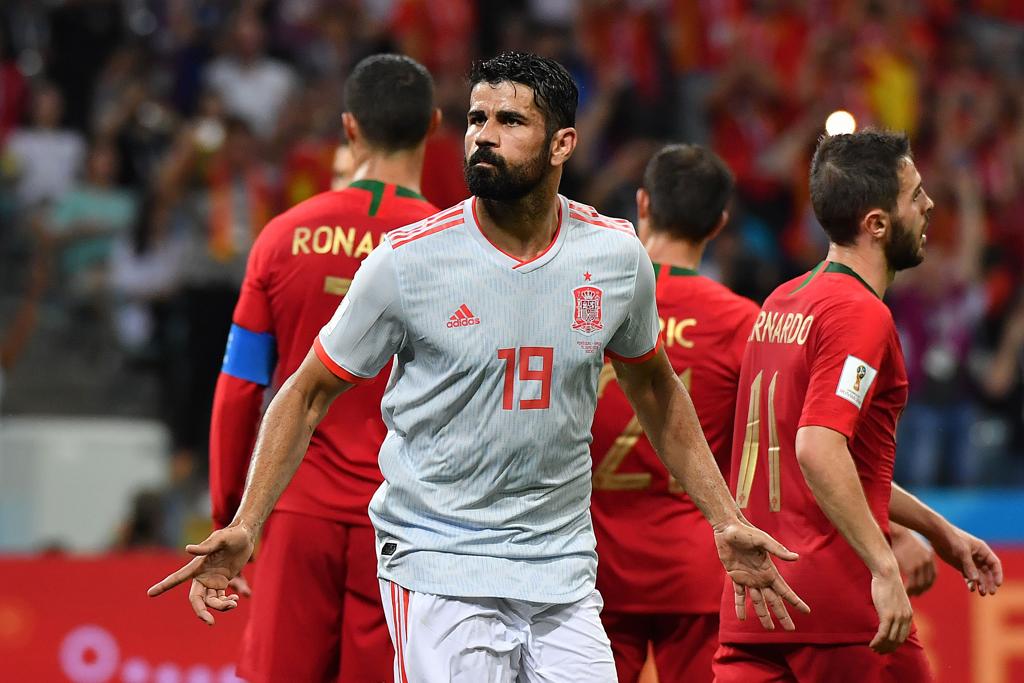 Diego Costa é um dos jogadores que não defendem o seu país de origem na Copa do Mundo 2018. | NELSON ALMEIDA/AFP