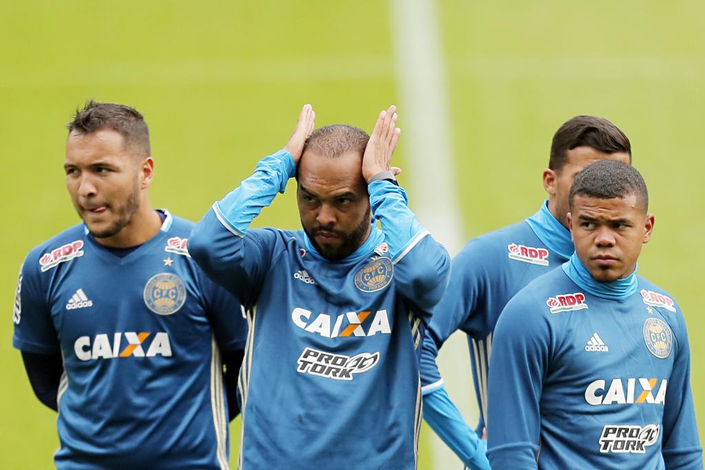 Alecsandro está a disposição e pode fazer sua estreia na Série B. | Albari Rosa/Gazeta do Povo