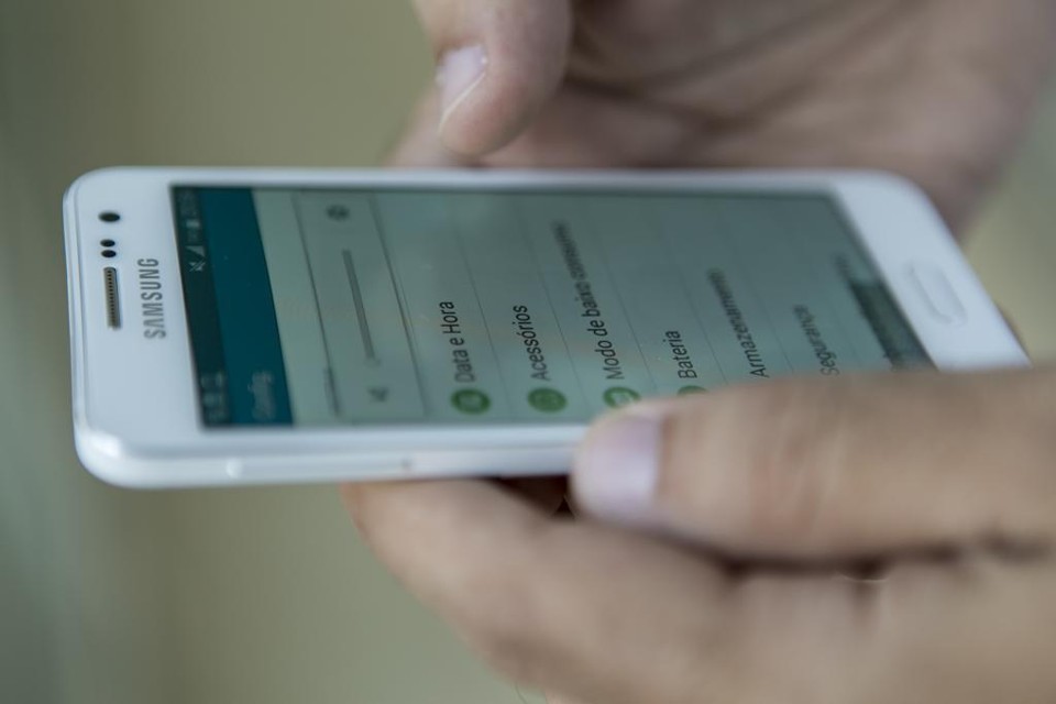 Para poderem operar na frequência de 700 MHz, as operadoras participaram de um leilão em 2014, promovido pela Anatel. Além da Tim, Claro e Vivo também arremataram cada uma um lote. | Marcelo Andrade/Gazeta do Povo