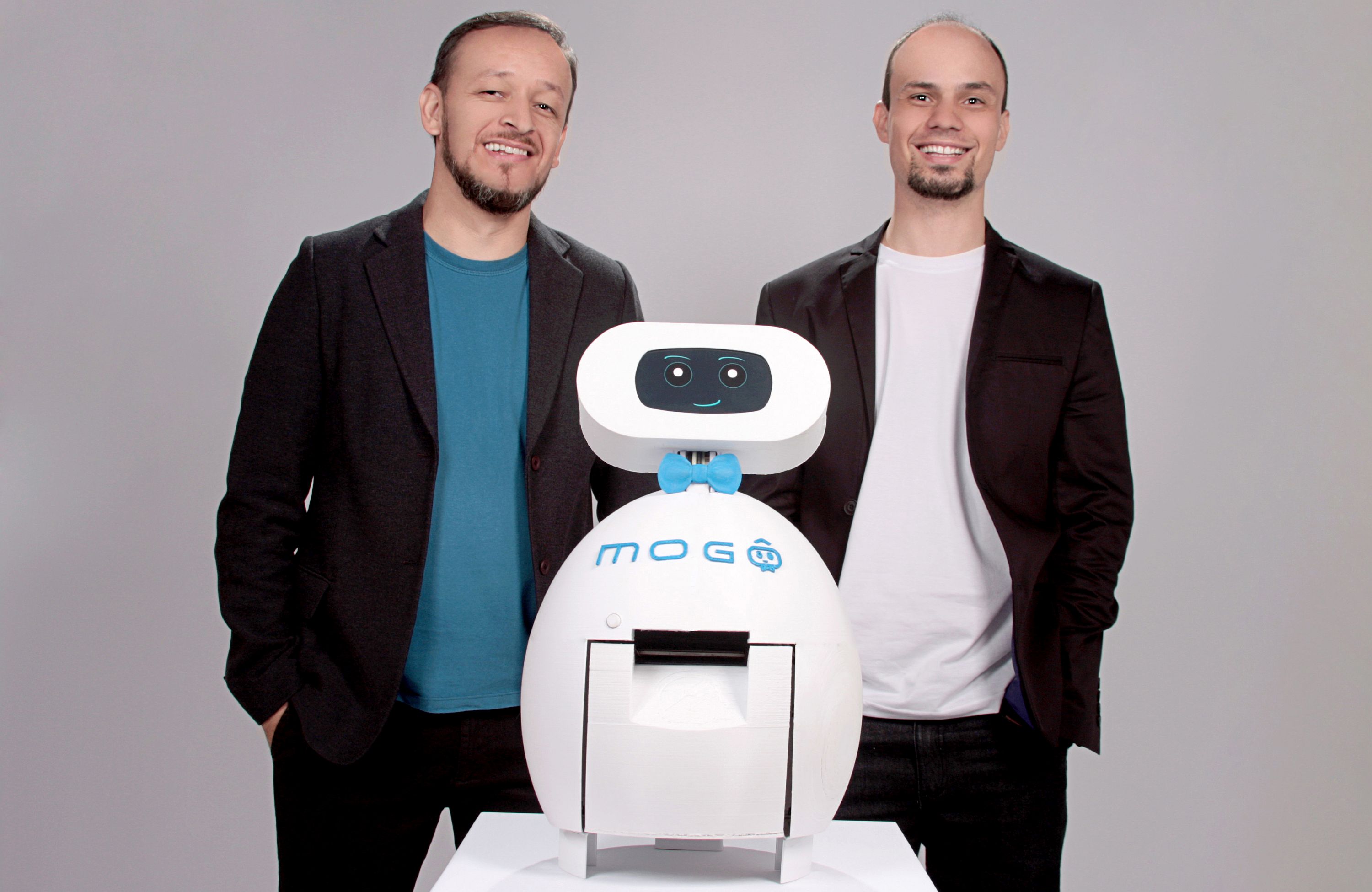 Flavio Medeira  e André Neckel, da Mogo Sistemas, apresentam o Mogô. | Thais Langer/