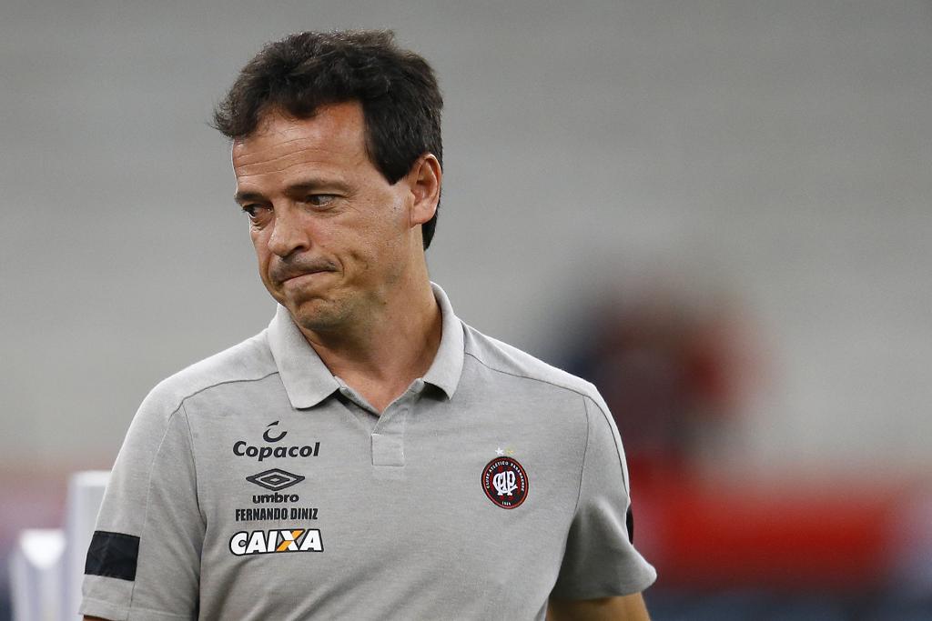 Mesmo com o time na zona de rebaixamento, Diniz garante não temer a demissão | Jonathan Campos/Gazeta do Povo