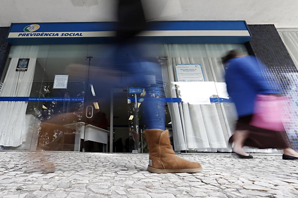 Computadores ajudarão na análise de recursos do INSS. | Albari Rosa/Gazeta do Povo