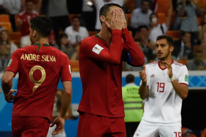Cristiano Ronaldo lamenta pênalti perdido contra o Irã na Copa do Mundo 2018 | JUAN BARRETO/AFP