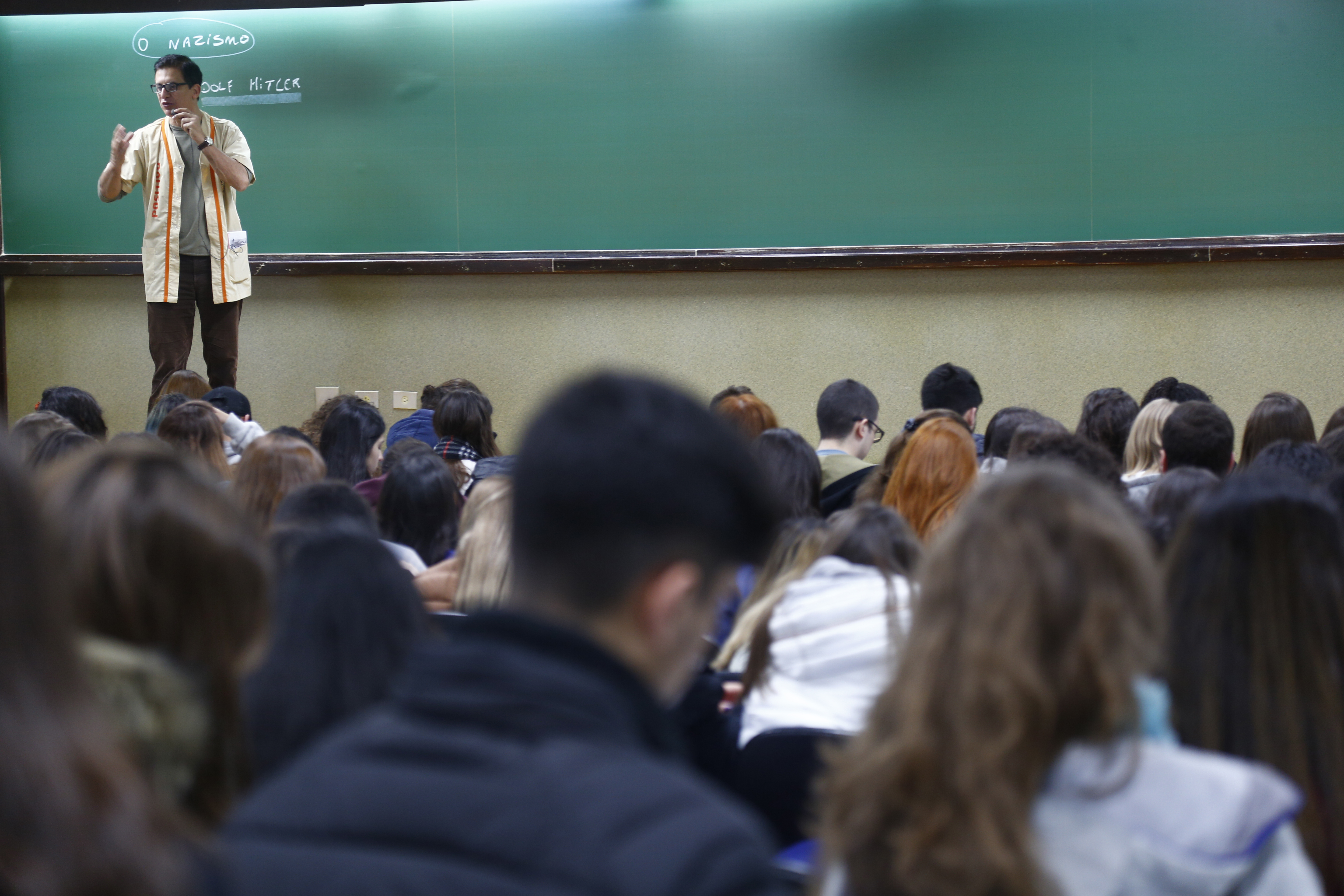 Estudantes têm até 29 de junho para se inscrever no concurso de bolas do pré-vestibular do Positivo. | Aniele Nascimento/Gazeta do Povo