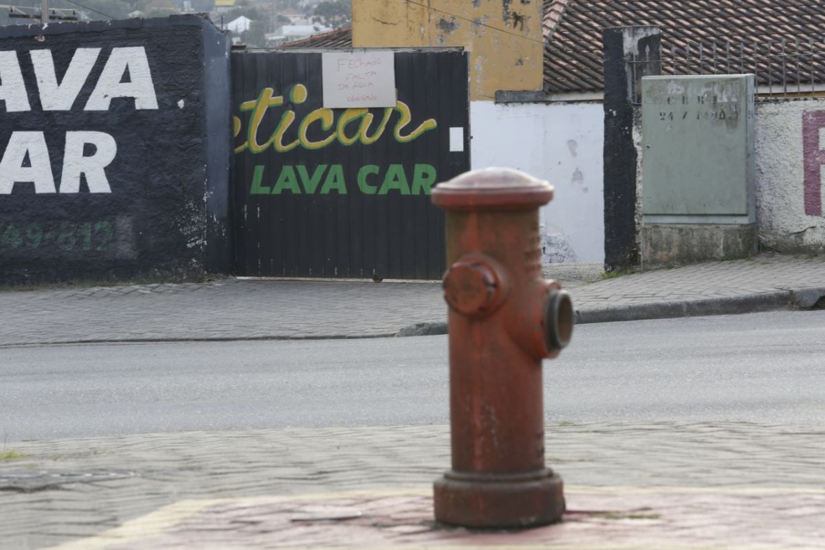 Nem mesmo os hidrantes da cidade estão funcionando | Átila Alberti/Tribuna do Paraná